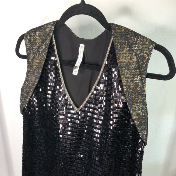 đť…şsachin + Babi Sequin Lace Cutout Drape Top - Picture 2 of 6